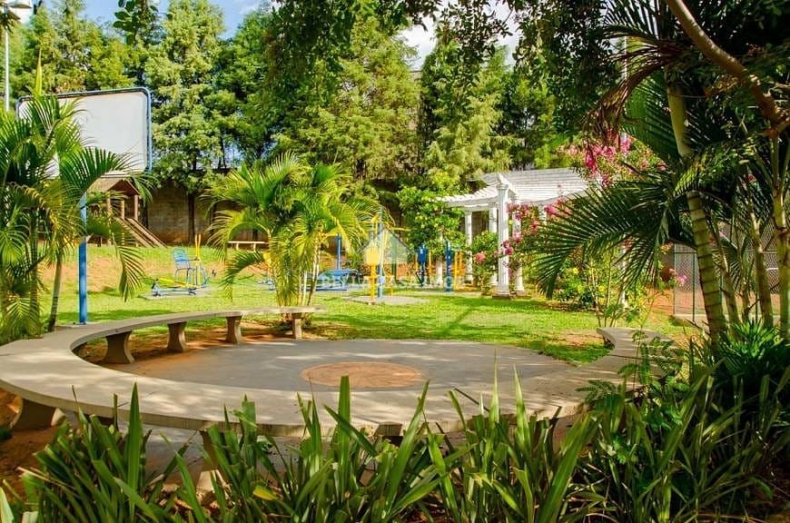Casa à venda com 3 quartos, 310m² - Foto 32