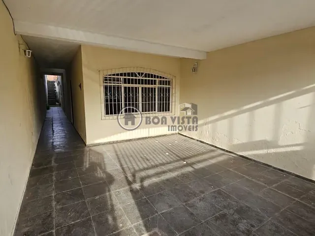 Sobrado 3 quartos e 2 banheiros, para alugar, no bairro Parque Maria Helena em Suzano