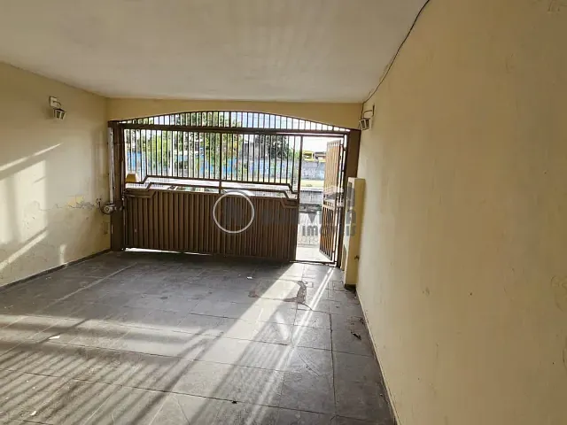 Sobrado 3 quartos e 2 banheiros, para alugar, no bairro Parque Maria Helena em Suzano