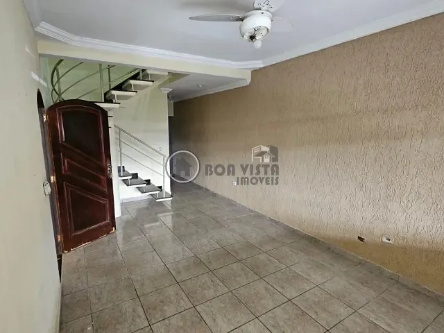 Sobrado 3 quartos e 2 banheiros, para alugar, no bairro Parque Maria Helena em Suzano