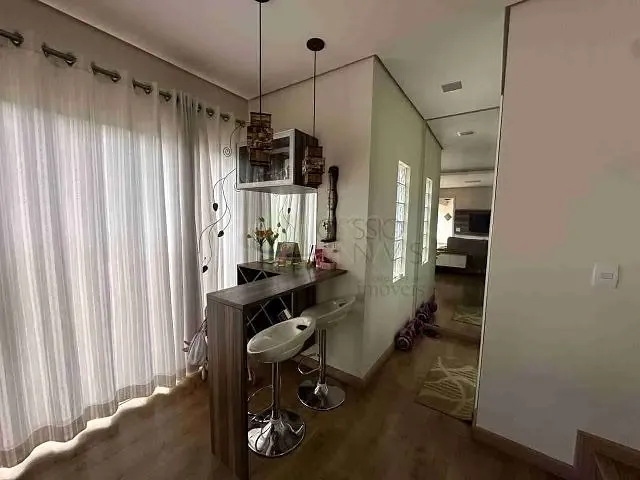 Sobrado com 298m² 3 quartos e 4 banheiros, à venda, no bairro Jardim Albino Biachi em Apucarana