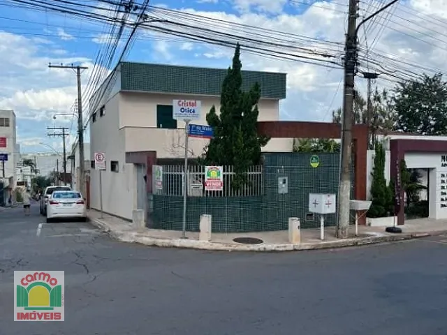 Sobrado com 136m², à venda, no bairro Setor Central em Anápolis