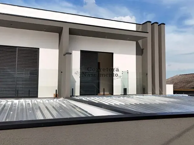 Sobrado com 175m² 3 quartos e 3 banheiros, à venda, no bairro Loteamento Villa Branca em Jacareí