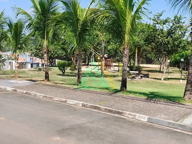 Sobrado com 221m² 2 quartos e 2 banheiros, à venda, no bairro Jardim Bandeirantes em Mogi Guaçu