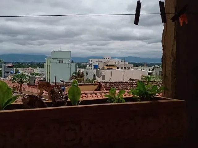 Sobrado com 108m² 4 quartos e 6 banheiros, à venda, no bairro Centro em Aparecida