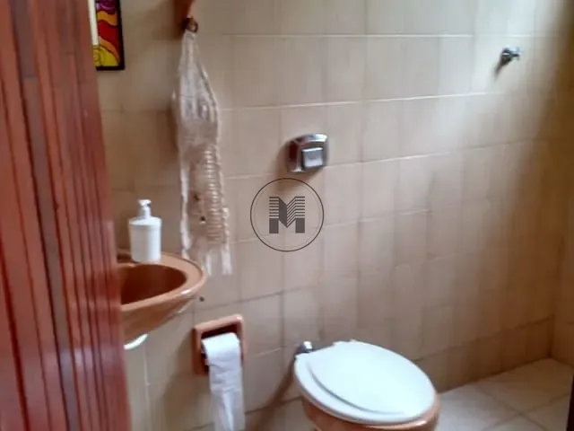 Sobrado com 108m² 4 quartos e 6 banheiros, à venda, no bairro Centro em Aparecida