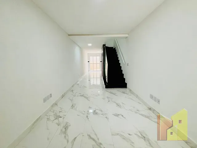 Sobrado 3 quartos e 3 banheiros, à venda, no bairro Vila Ré em São Paulo