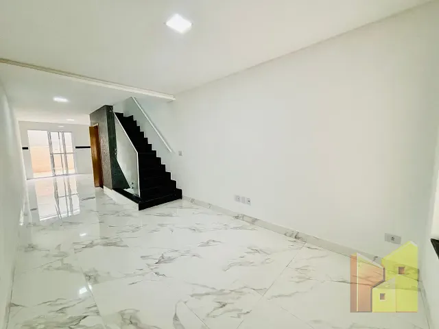 Sobrado 3 quartos e 3 banheiros, à venda, no bairro Vila Ré em São Paulo