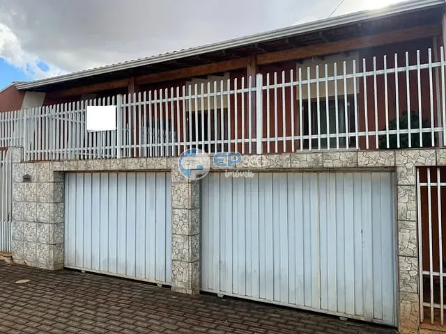 Sobrado com 200m² 5 quartos e 3 banheiros, à venda, no bairro João Paz em Londrina