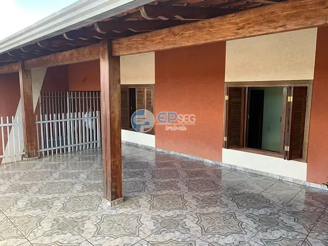 Sobrado com 200m² 5 quartos e 3 banheiros, à venda, no bairro João Paz em Londrina