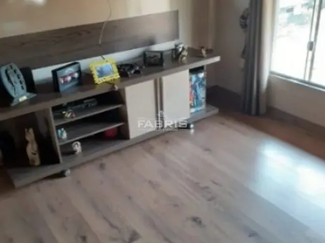 Sobrado com 141m² 2 quartos e 1 banheiro, à venda, no bairro Jardim Esmeralda em Campo Largo