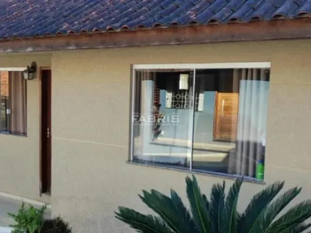 Sobrado com 141m² 2 quartos e 1 banheiro, à venda, no bairro Jardim Esmeralda em Campo Largo