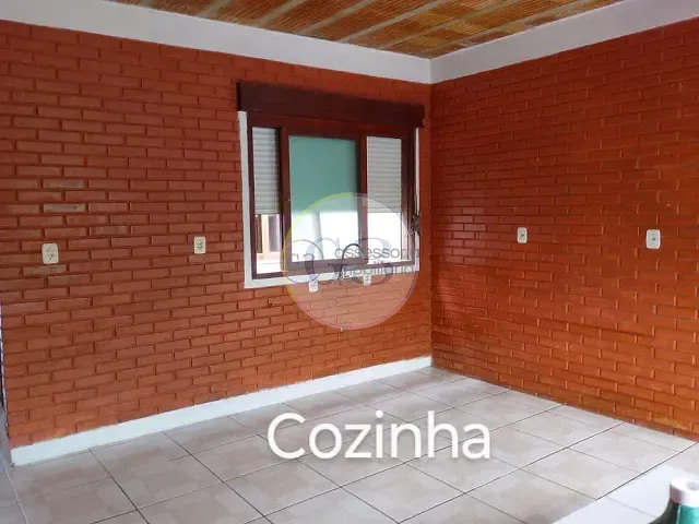 Sobrado com 120m² 2 quartos e 2 banheiros, para alugar, no bairro Areal em Pelotas