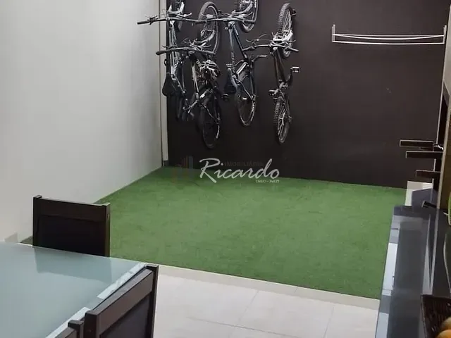 Sobrado com 265m² 3 quartos e 3 banheiros, à venda, no bairro Jardim Paulista II em Arapongas