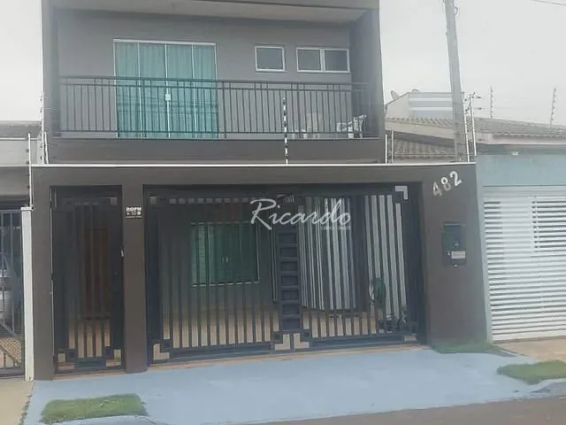 Sobrado com 265m² 3 quartos e 3 banheiros, à venda, no bairro Jardim Paulista II em Arapongas