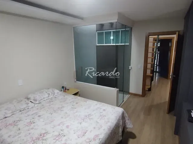 Sobrado com 265m² 3 quartos e 3 banheiros, à venda, no bairro Jardim Paulista II em Arapongas