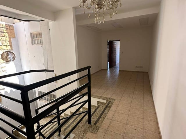 Sobrado com 350m² 3 quartos e 1 banheiro, à venda, no bairro Jardim América em Goiânia