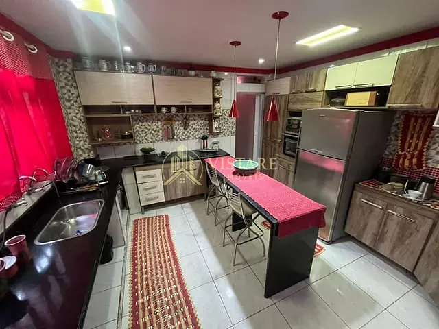 Sobrado com 125m² 4 quartos e 6 banheiros, à venda, no bairro Loteamento Kobayat Líbano em Piracicaba