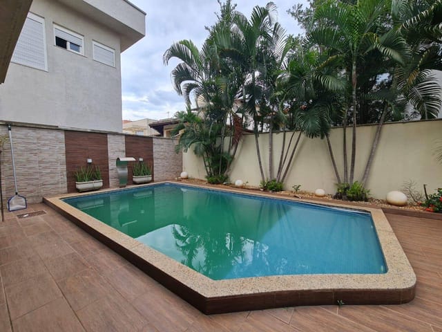 Sobrado com 434m² 4 quartos e 5 banheiros, à venda, no bairro Cidade Vera Cruz em Aparecida de Goiânia