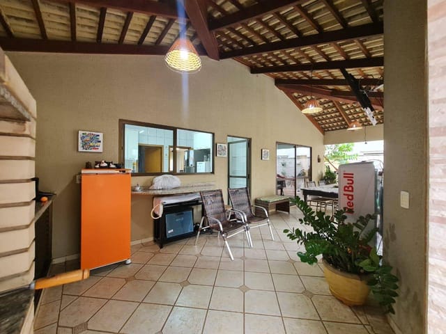 Sobrado com 434m² 4 quartos e 5 banheiros, à venda, no bairro Cidade Vera Cruz em Aparecida de Goiânia