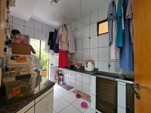 Sobrado com 434m² 4 quartos e 5 banheiros, à venda, no bairro Cidade Vera Cruz em Aparecida de Goiânia