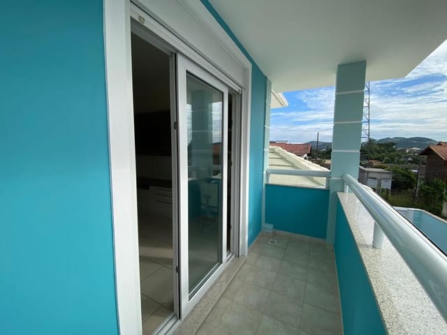 Sobrado 4 quartos e 4 banheiros, à venda, no bairro Picadas do Sul em São José