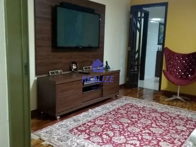 Sobrado com 286m² 3 quartos e 2 banheiros, à venda, no bairro Jardim Dom Henrique em Botucatu