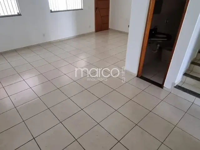 Sobrado 3 quartos e 1 banheiro, para alugar, no bairro Setor Jaó em Goiânia