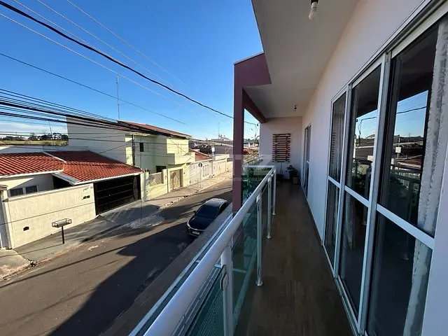 Sobrado com 250m² 3 quartos e 3 banheiros, à venda, no bairro Vila Assumpção em Botucatu