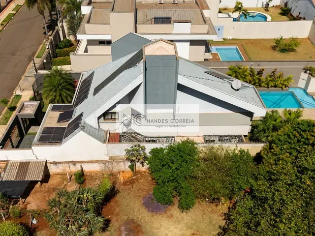 Sobrado com 645m² 5 quartos e 5 banheiros, à venda, no bairro Jardim Itatiaia 2 em Londrina