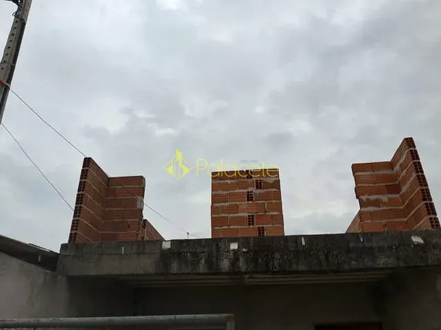 Sobrado com 125m² 3 quartos e 2 banheiros, à venda, no bairro Residencial e Comercial Portal dos Eucaliptos em Pindamonhangaba