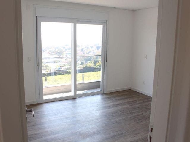 Sobrado com 250m² 3 quartos e 2 banheiros, à venda, no bairro Coronel Nassuca em Guaíba