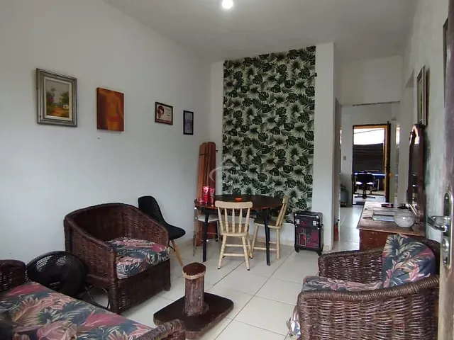 Sobrado com 486m² 4 quartos e 2 banheiros, à venda, no bairro Boracéia em São Sebastião