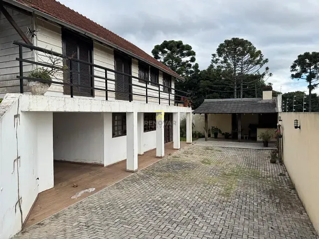 Sobrado com 450m² 3 quartos e 2 banheiros, à venda, no bairro Santa Cruz em Guarapuava