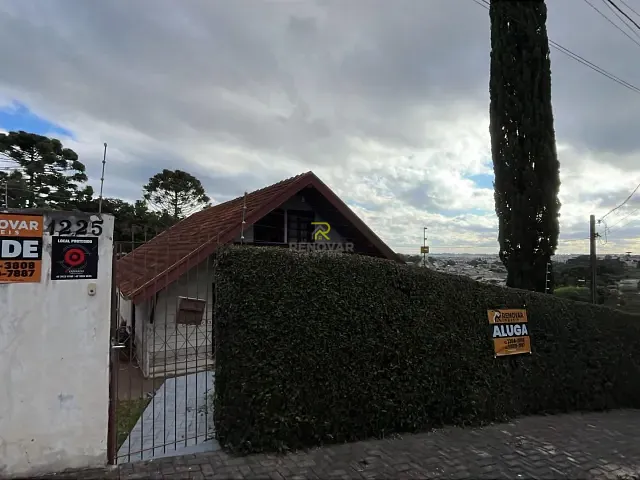 Sobrado com 450m² 3 quartos e 2 banheiros, à venda, no bairro Santa Cruz em Guarapuava