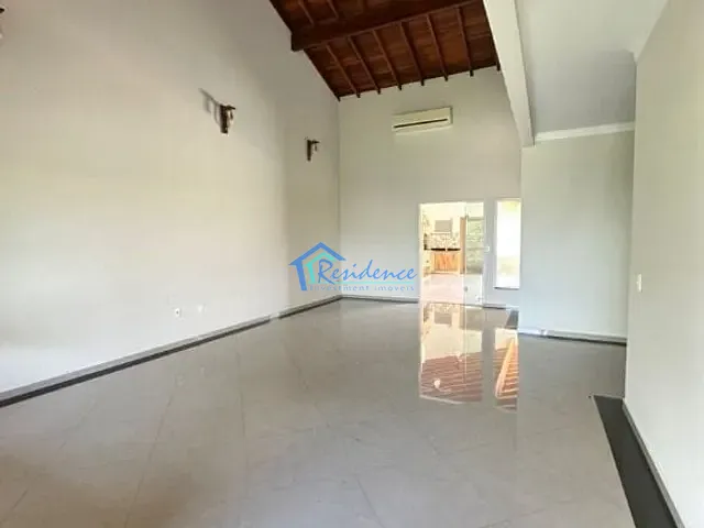 Sobrado com 300m² 3 quartos e 2 banheiros, à venda ou para alugar, no bairro Jardim Portal de Itaici em Indaiatuba