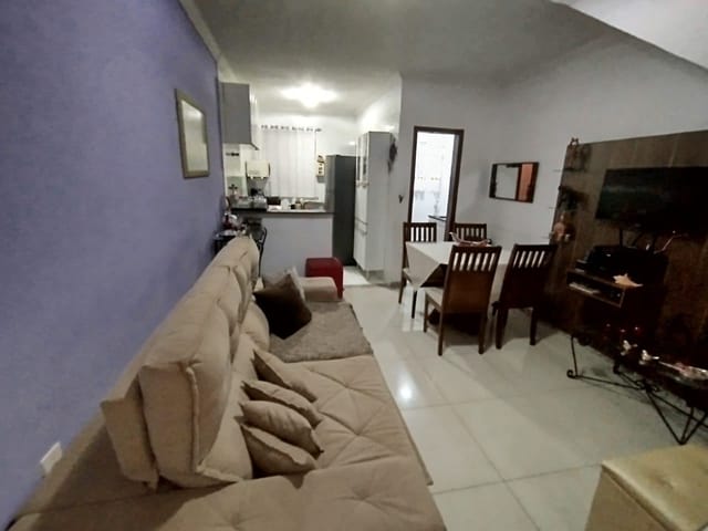 Sobrado 2 quartos e 2 banheiros, à venda, no bairro Parque Xangri-Lá em Contagem