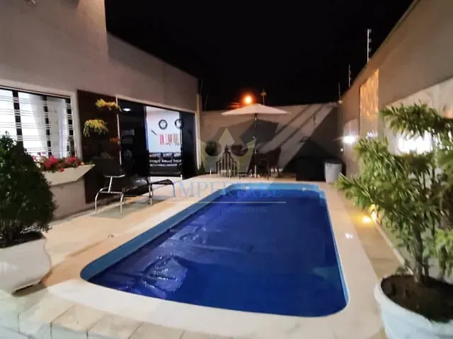 Sobrado 3 quartos e 3 banheiros, à venda, no bairro Jardim Carvalho em Ponta Grossa