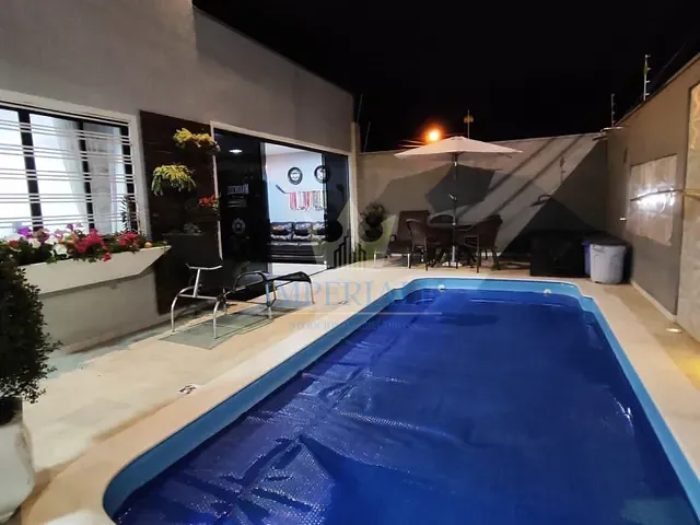Sobrado 3 quartos e 3 banheiros, à venda, no bairro Jardim Carvalho em Ponta Grossa