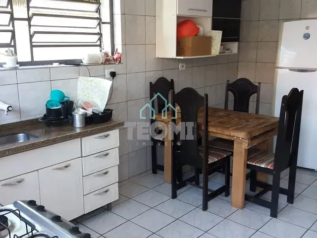 Sobrado com 150m² 4 quartos e 3 banheiros, à venda, no bairro Jardim Bom Jesus em Tremembé