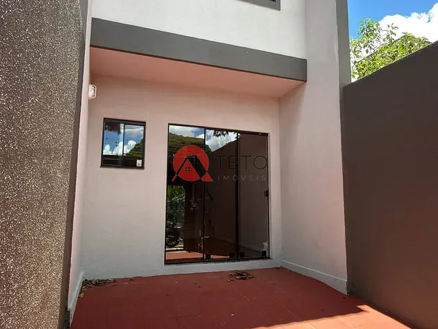 Sobrado 2 quartos e 1 banheiro, para alugar, no bairro Jardim das Nações em Maringá