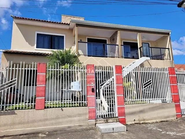 Sobrado 3 quartos e 2 banheiros, à venda, no bairro Cachoeira em Araucária