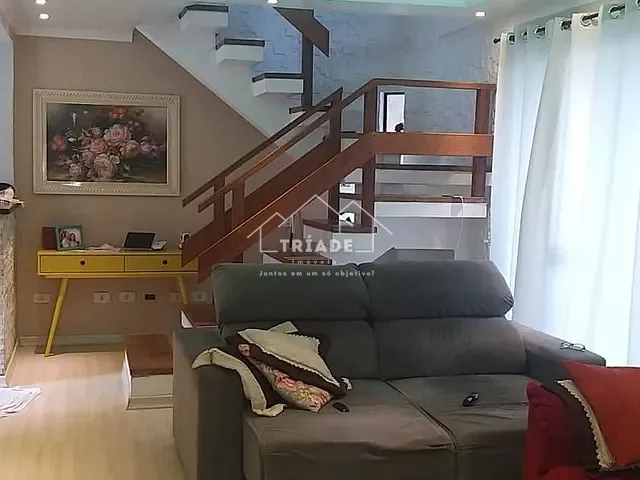 Sobrado 3 quartos e 2 banheiros, à venda, no bairro Cachoeira em Araucária