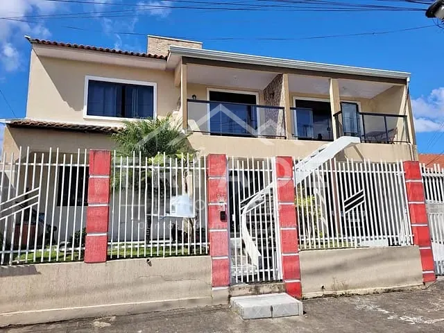 Sobrado 3 quartos e 2 banheiros, à venda, no bairro Cachoeira em Araucária