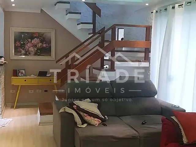 Sobrado 3 quartos e 2 banheiros, à venda, no bairro Cachoeira em Araucária