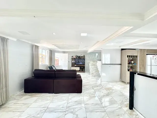 Sobrado com 253m² 3 quartos e 3 banheiros, à venda, no bairro Santa Terezinha em Fazenda Rio Grande