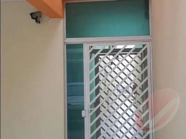 Sobrado 4 quartos e 2 banheiros, à venda, no bairro Vila Oratório em São Paulo