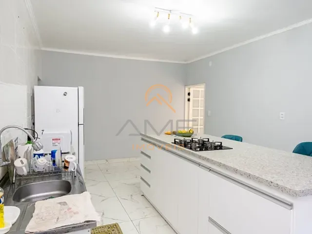 Sobrado com 300m² 5 quartos e 3 banheiros, à venda, no bairro Fragata em Pelotas