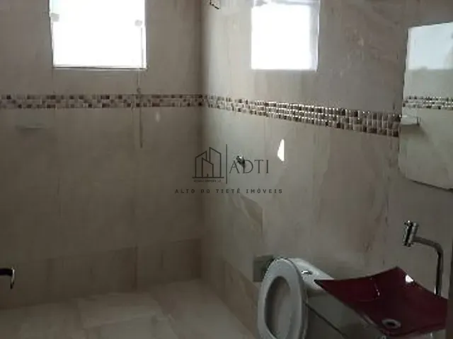 Sobrado com 185m² 3 quartos e 2 banheiros, à venda, no bairro Vila Caputera em Mogi das Cruzes