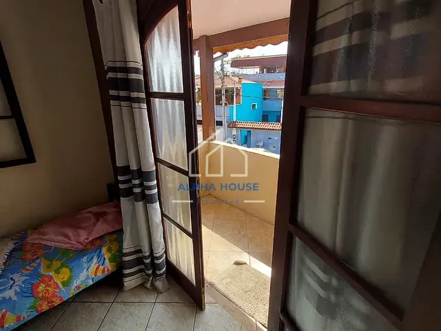Sobrado 4 quartos e 2 banheiros, à venda, no bairro Triângulo em Pindamonhangaba
